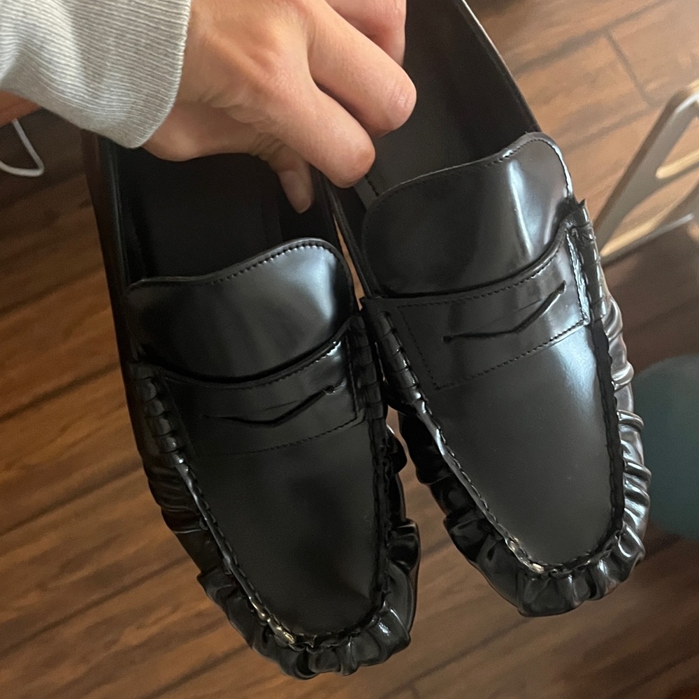 ALOHAS Women’s Leather Cow Hide Black Slip-On Loafers